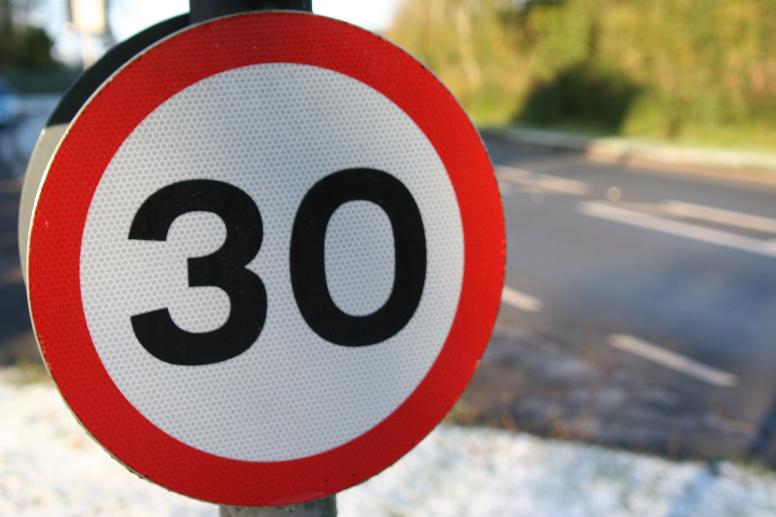 30mph speed limit sign